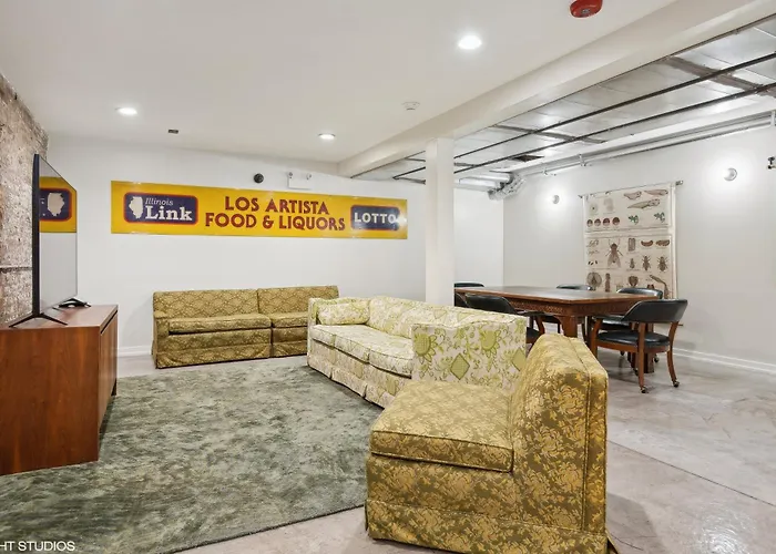 Отель Logan Inn 2*